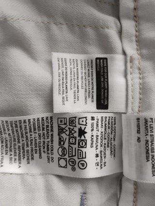 Pantalón corto Levi's XX Chino morado claro