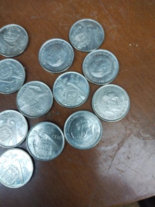Monete 25 Pesetas 1975 (a 6 euro l'unità)