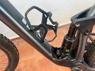 Bici Scott a doppia sospensione con telaio in alluminio e ruote da 29''