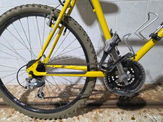 Bicicleta Montagna Giant Gialla