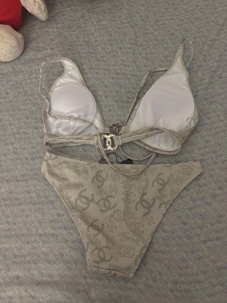 Costume