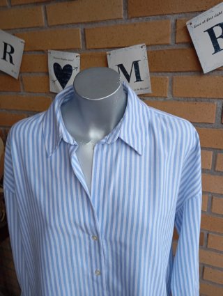 Camisa Zara Rayas Azul y Blanco Talla S y M
