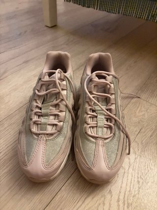 Nike Air Max 95 SE Particle Rose Talla 38