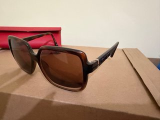 Gafas de sol Guess marrones nuevas
