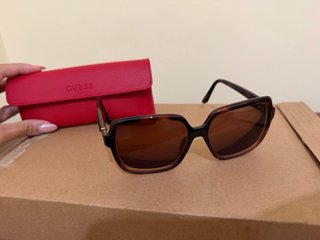Gafas de sol Guess marrones nuevas