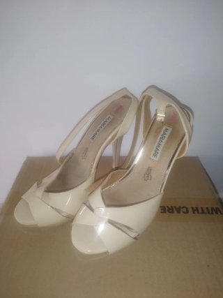 Zapatos de tacón MARIAMARE beige