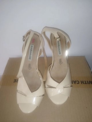 Zapatos de tacón MARIAMARE beige