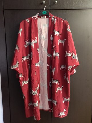 Kimono Granate con Estampado de Cebras