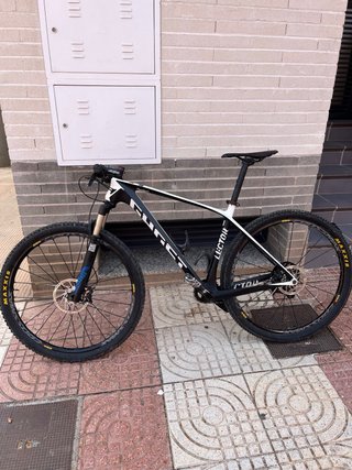 Bicicleta Ghost Lector WCR.9 in carbonio completo