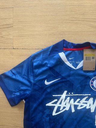 Camiseta Chelsea Nike Stussy