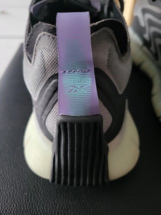 Sneakers Reebok Grigie e Viola