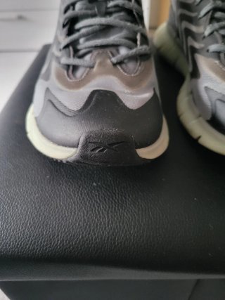 Sneakers Reebok Grigie e Viola