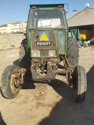 Tractor Fent 105 y cultivador