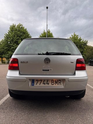 Volkswagen Golf 2001