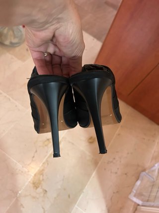 Zapatos de tacón negros para mujer