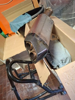 Scarico Akrapovic Carbonio e Titanio
