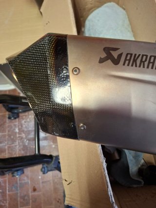 Scarico Akrapovic Carbonio e Titanio