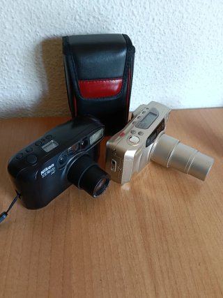 Lotto di fotocamere Nikon + Samsung analogiche