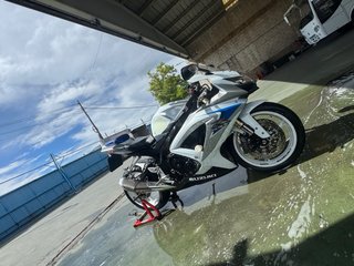 Suzuki GSXR 600 K8 Plata/Blanca