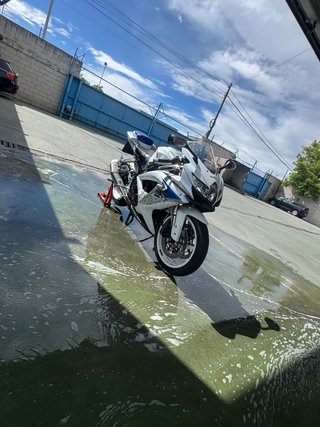Suzuki GSXR 600 K8 Plata/Blanca