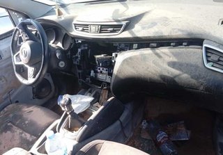 Paragolpes del nissan qashqai (j11) acenta 437565
