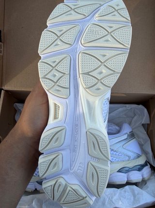 Asics Gel Cumulus 16 Blancas y Plateadas
