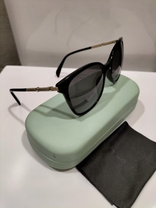 Gafas de sol Tous mujer negras, con estuche