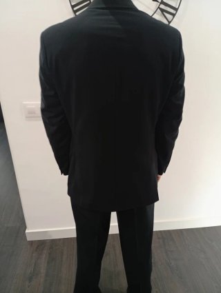 Traje de hombre azul marino