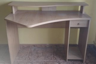 ESCRITORIO CON SILLA