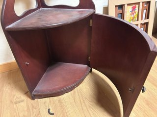 Mueble esquinero de madera