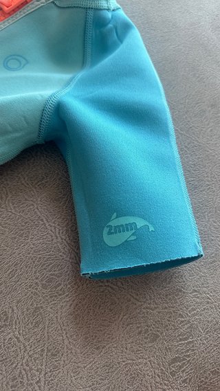 Traje de neopreno infantil talla 6 años