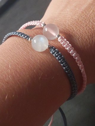 Pulsera macramé  con piedra natural.