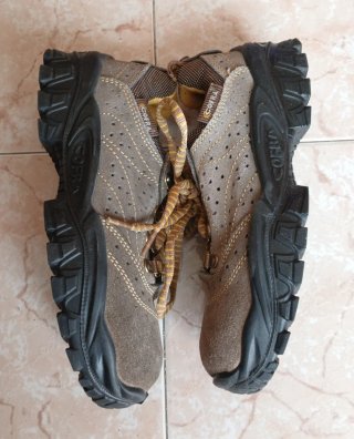 2 Botas seguridad SRC