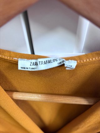Body Zara Mostaza Talla S