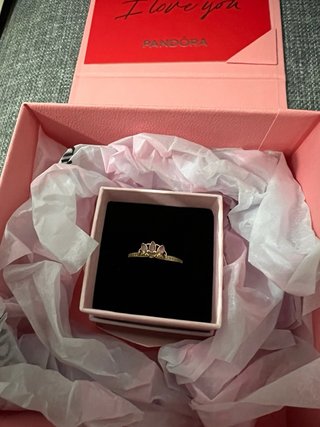 Anillo Pandora Tiara Corona Rosa y Dorado