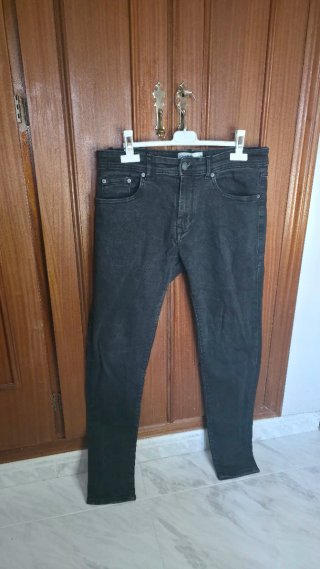 Pantalón Vaquero Slim Negro