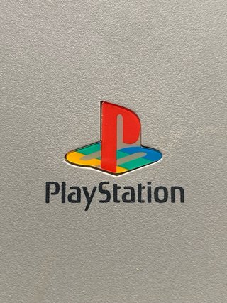 PlayStation 1 + 22 juegos y 2 mandos