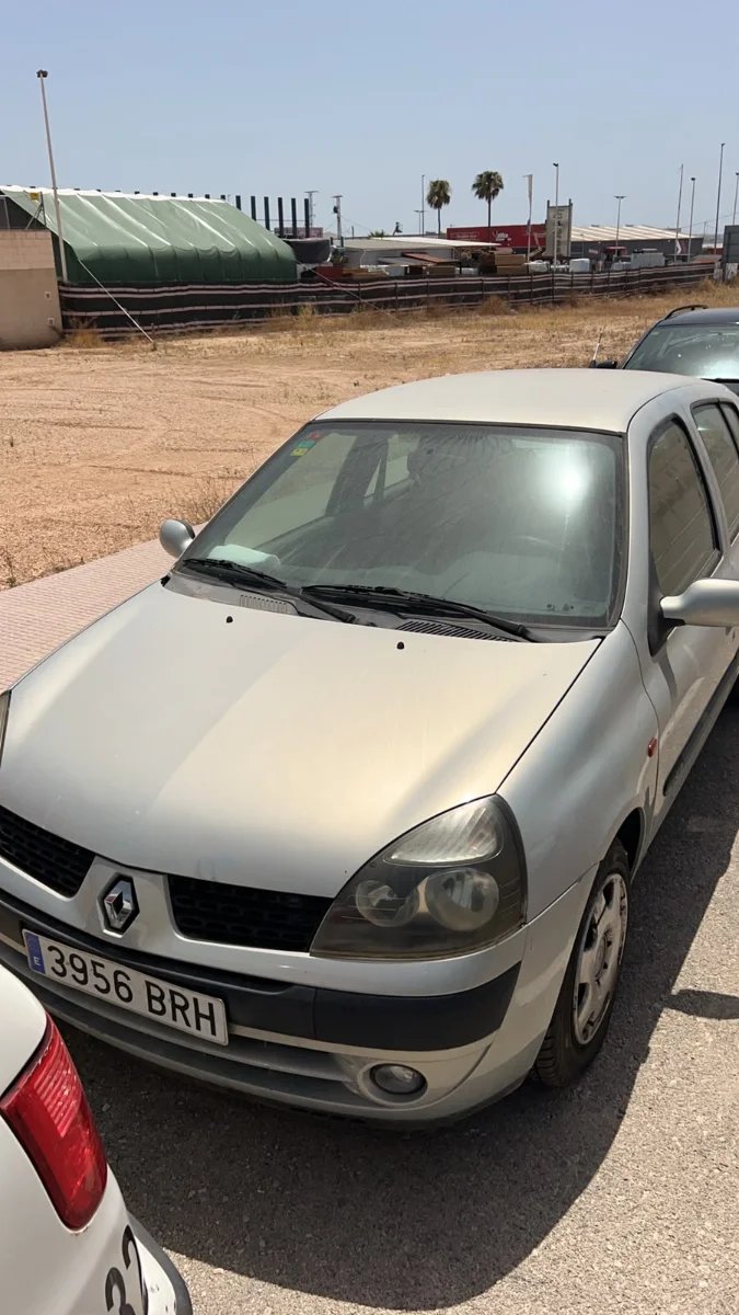 Renault Clio 2002 - foto 1