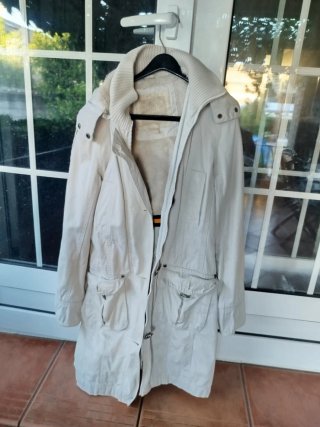Abrigo Bershka Beige Talla M