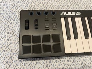 Teclado MIDI ALESIS V49