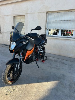 KTM 990 SMT Negra y Naranja