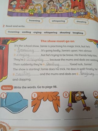 Libro ingles activity book cuarto de primaria