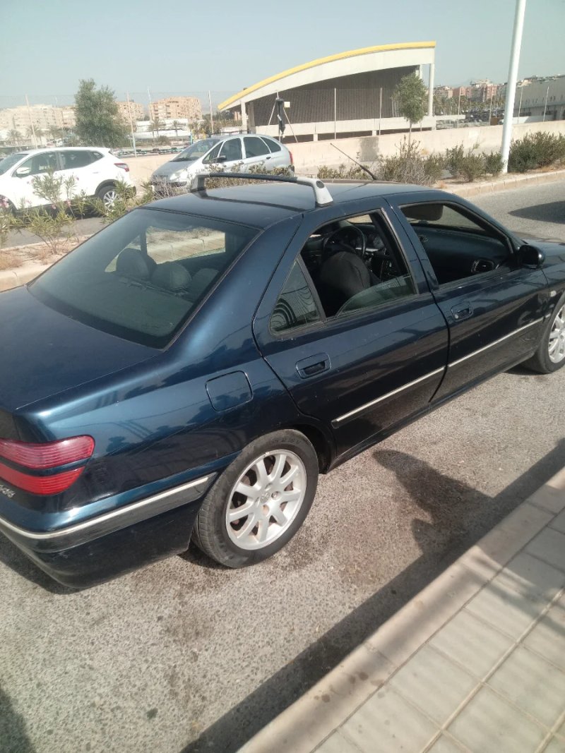 Peugeot 406 2004 - foto 1