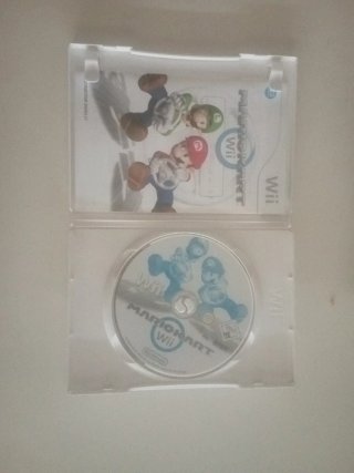 Console Nintendo Wii con sei giochi e tavola Wii Fit