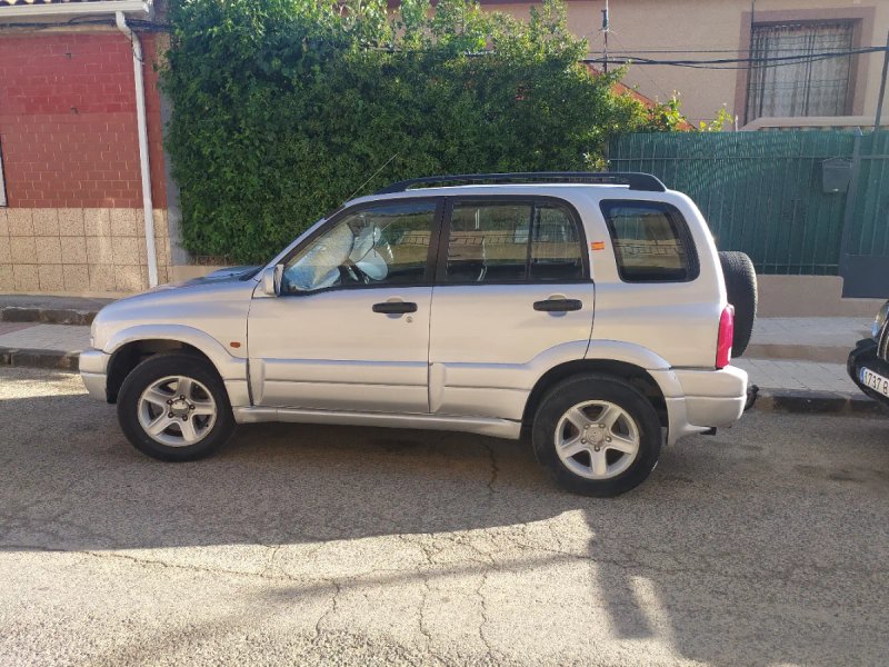 Suzuki Grand Vitara 2005 - foto 1