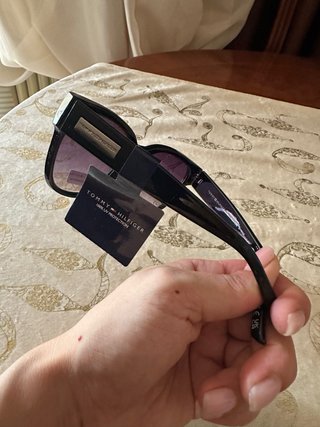 Gafas de sol Tommy Hilfiger negras