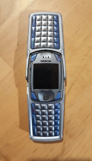 Lote Nokia 6820 + 3 Accessori Originali