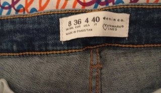 Pantalón pitillo desgastado azul