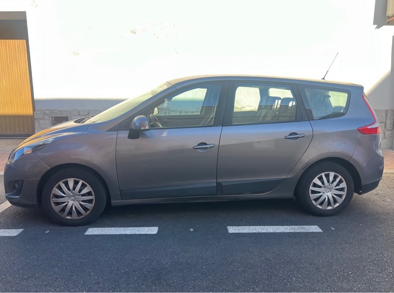 Renault Scenic 2009 - foto 1