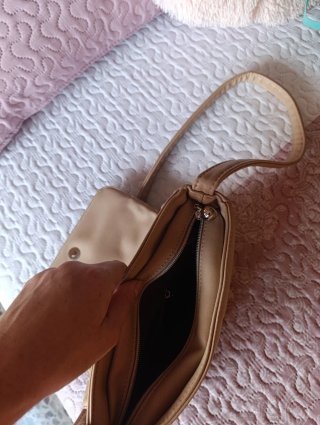 Bolso de piel beige